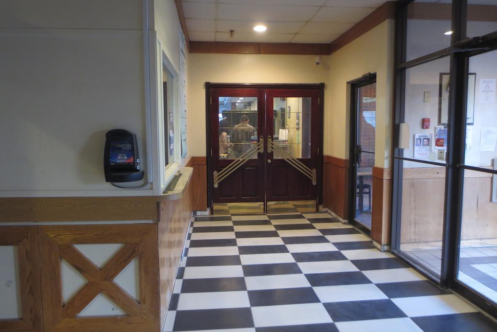 Vanderhoof Inn Ngoại thất bức ảnh