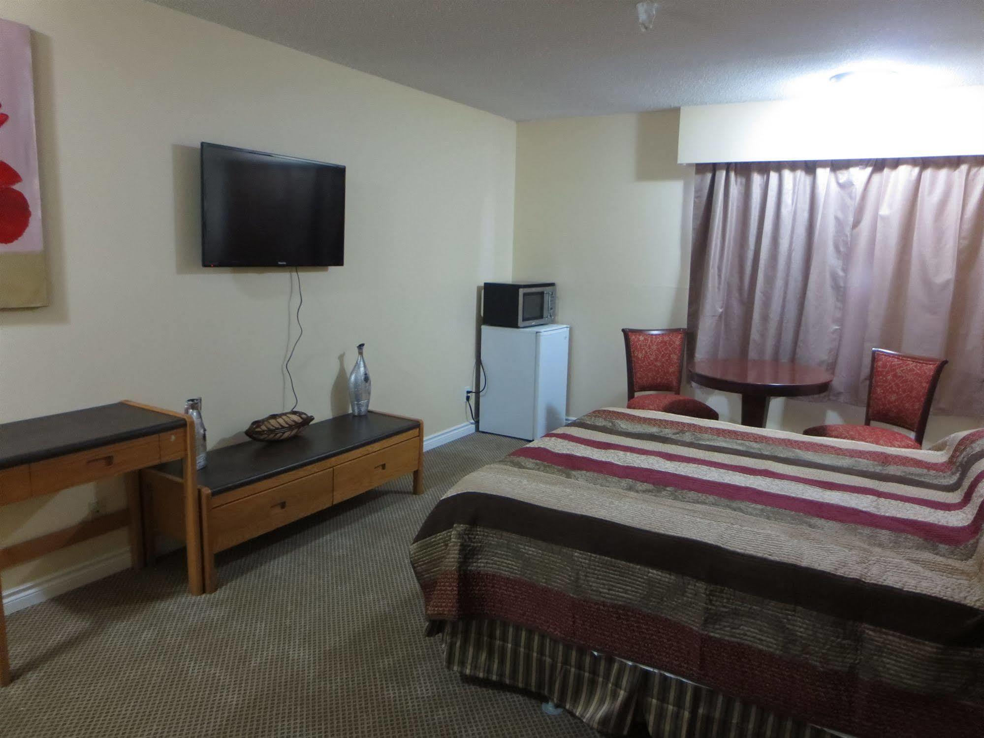 Vanderhoof Inn Ngoại thất bức ảnh