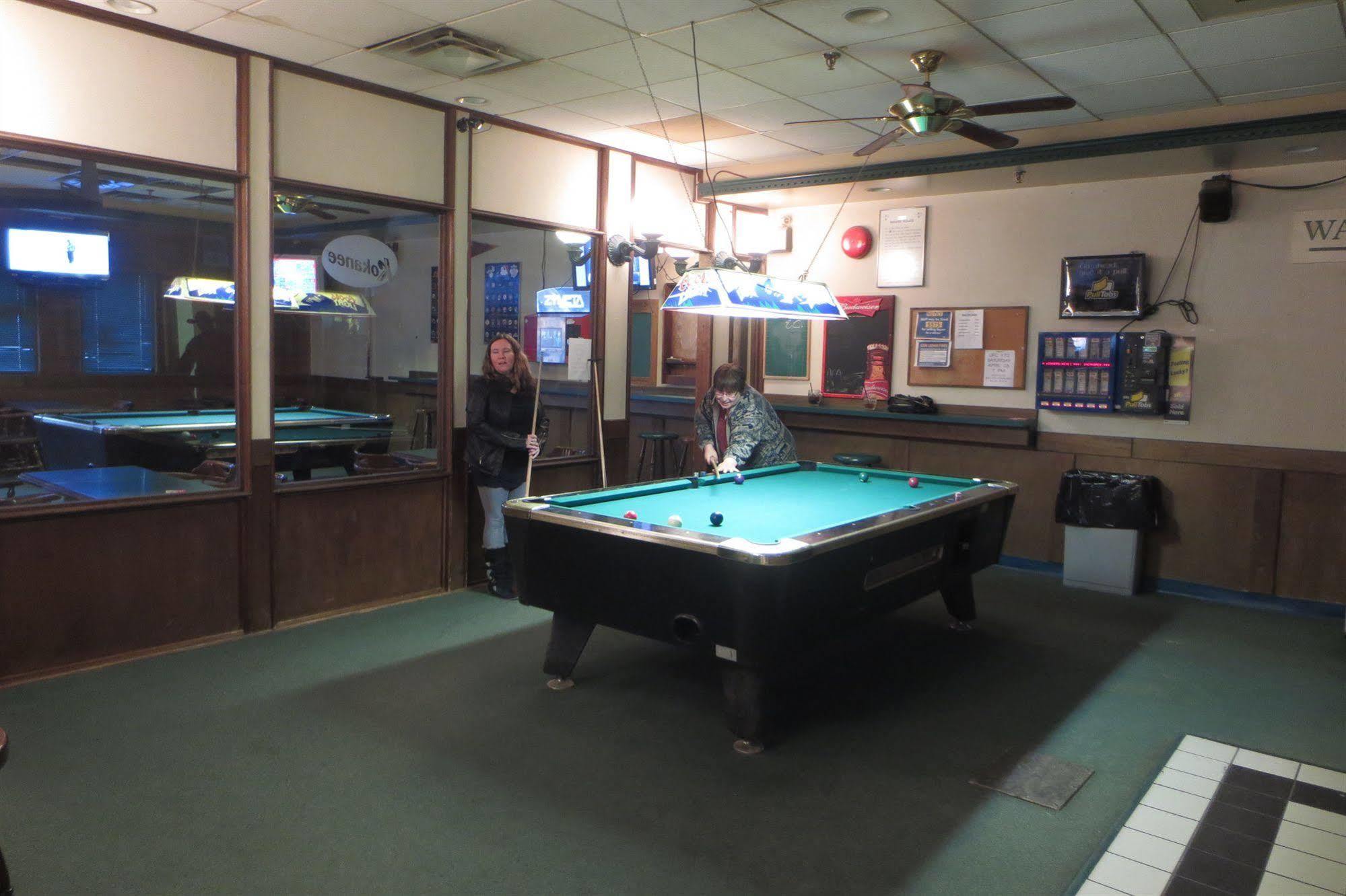 Vanderhoof Inn Ngoại thất bức ảnh